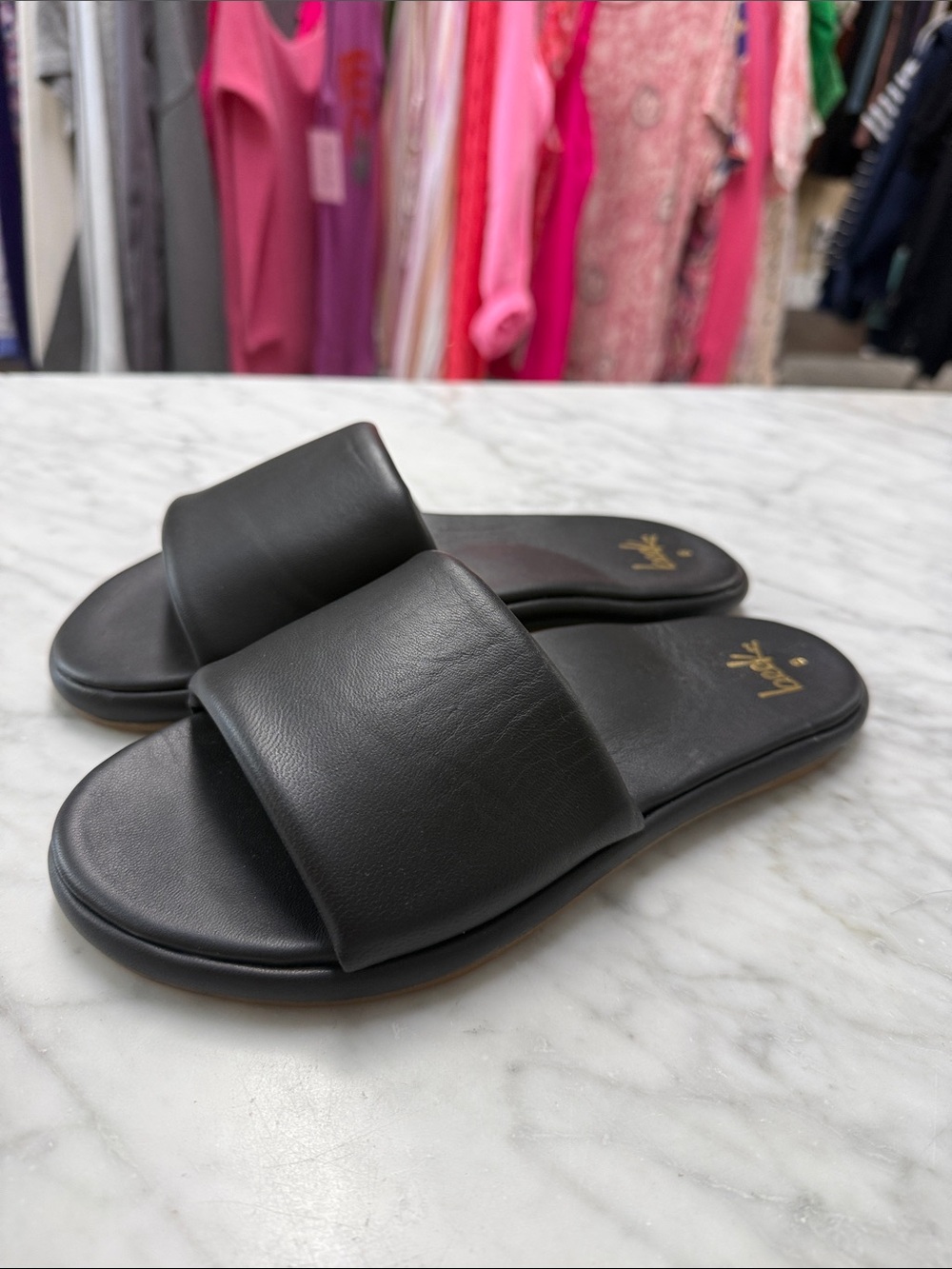 beek.. NEW Puffbird Slip On Flat Sandals in Black Size 8